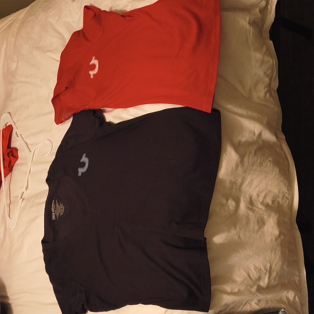 True Religion Women's Scarlet V-Neck Tee NWOT